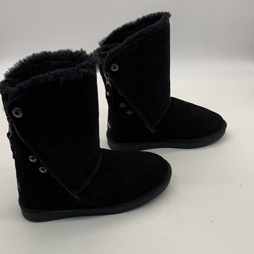 Clarks Black Suede Boot with Lamb's Wool Lining size 6
